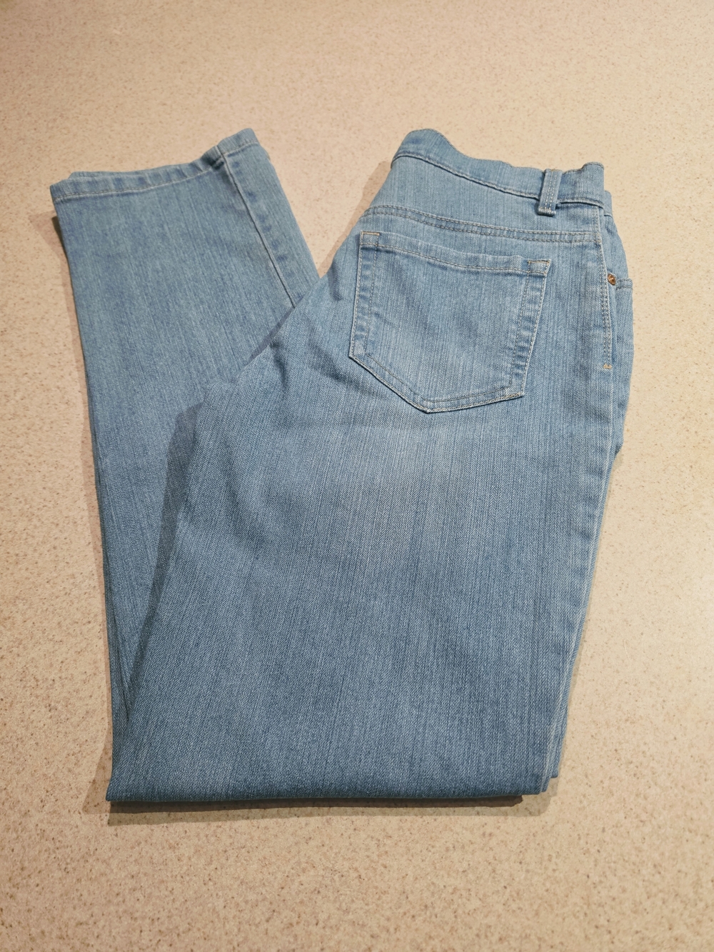 Gloria Vanderbilt Amanda Light Wash Straight Leg Jeans Women’s Size 4 Average